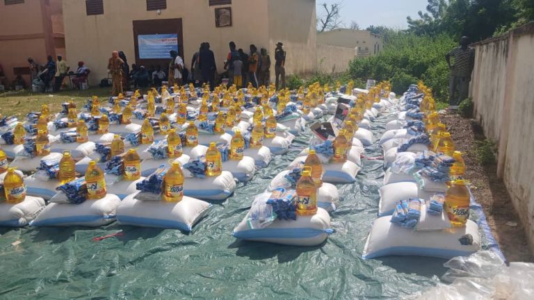 Main dans la main, pour un avenir meilleur !